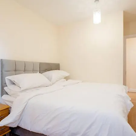 Peaceful 2 Bedrooms Near St Patrick's Cathedral