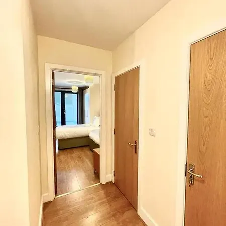 Peaceful 2 Bedrooms Near St Patrick's Cathedral 아파트 *