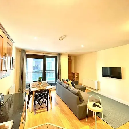 Peaceful 2 Bedrooms Near St Patrick's Cathedral Apartment Dublin